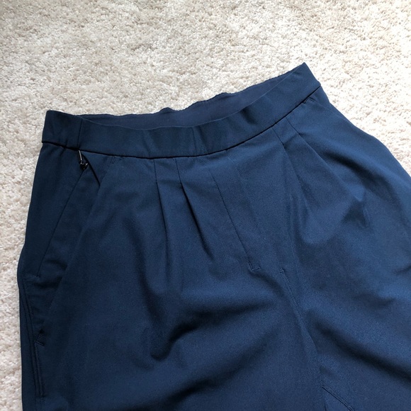 Lululemon Essential High Rise Trouser - Picture 6 of 8